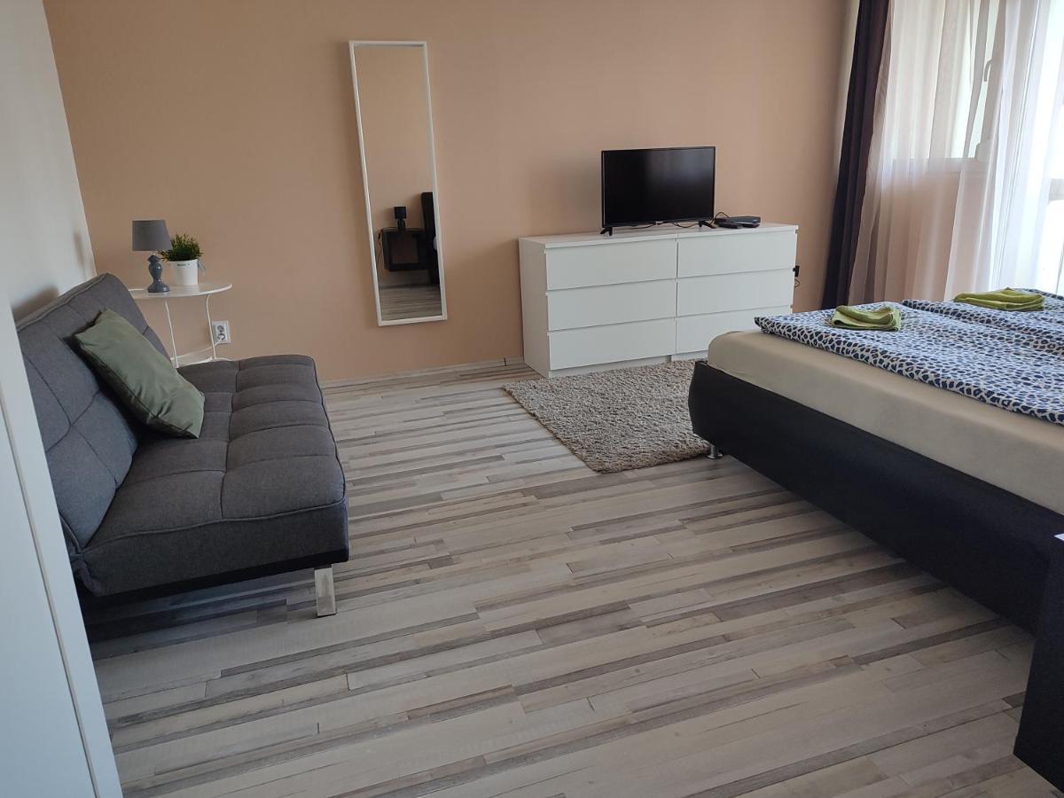Palota Apartman Gödöllő Kültér fotó